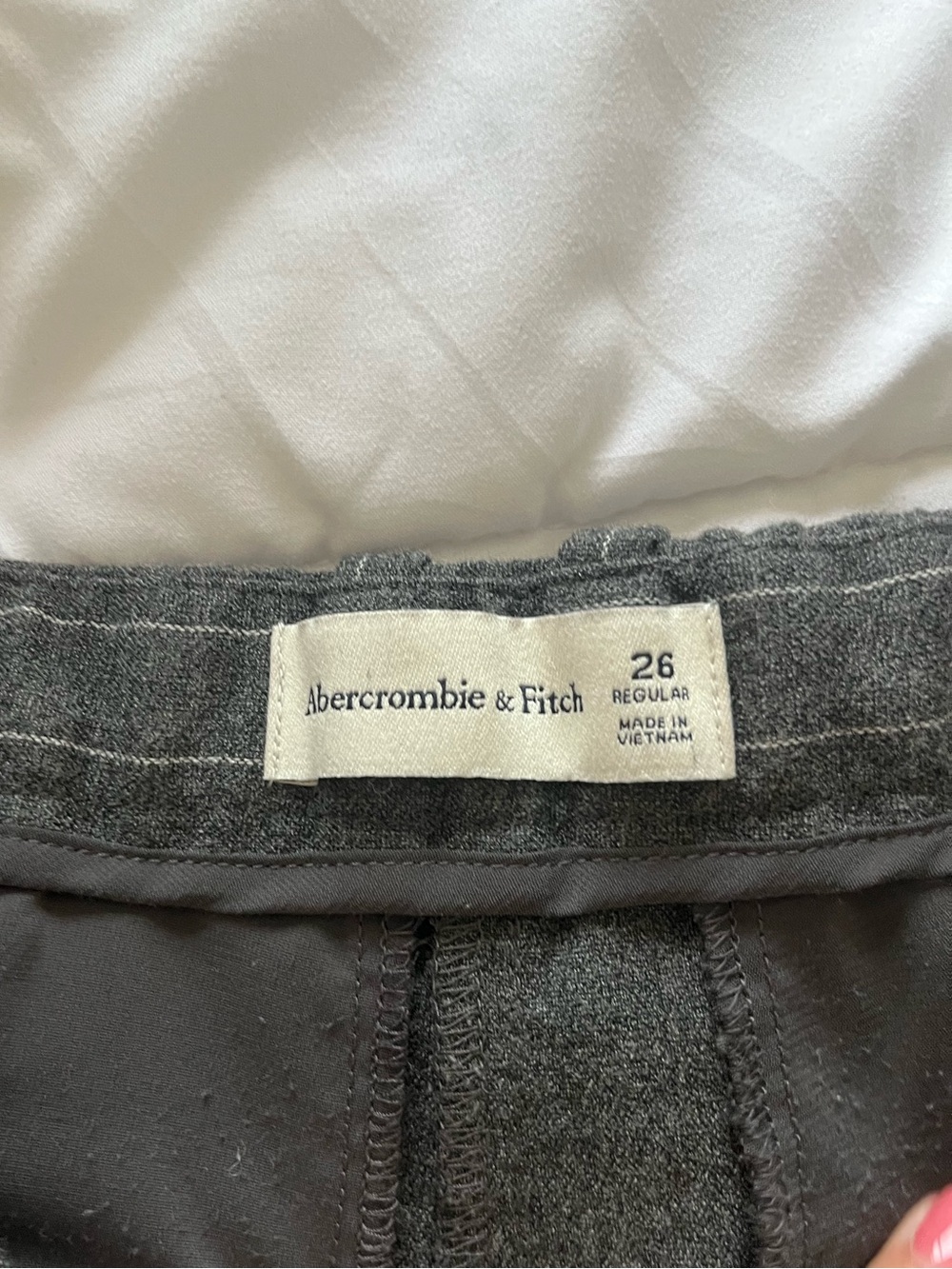 Abercrombie & Fitch Sloane Tailored Wide Leg Pant in Grey Pinstripe - Picture 4 of 4